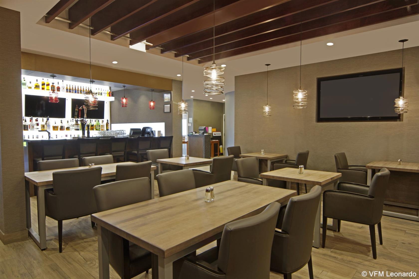 Holiday Inn Calgary Airport By Ihg Экстерьер фото