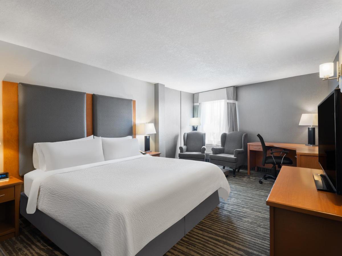 Holiday Inn Calgary Airport By Ihg Экстерьер фото