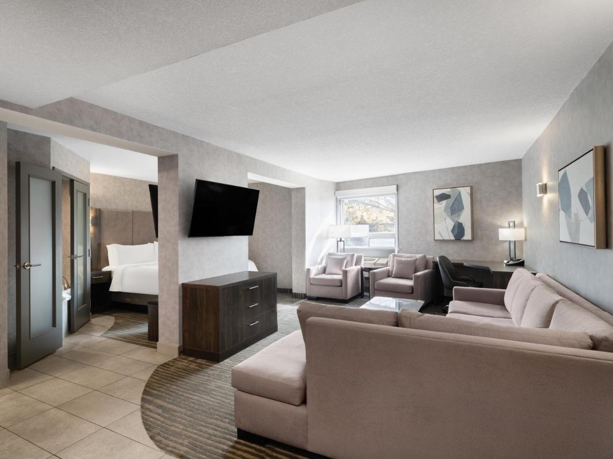 Holiday Inn Calgary Airport By Ihg Экстерьер фото