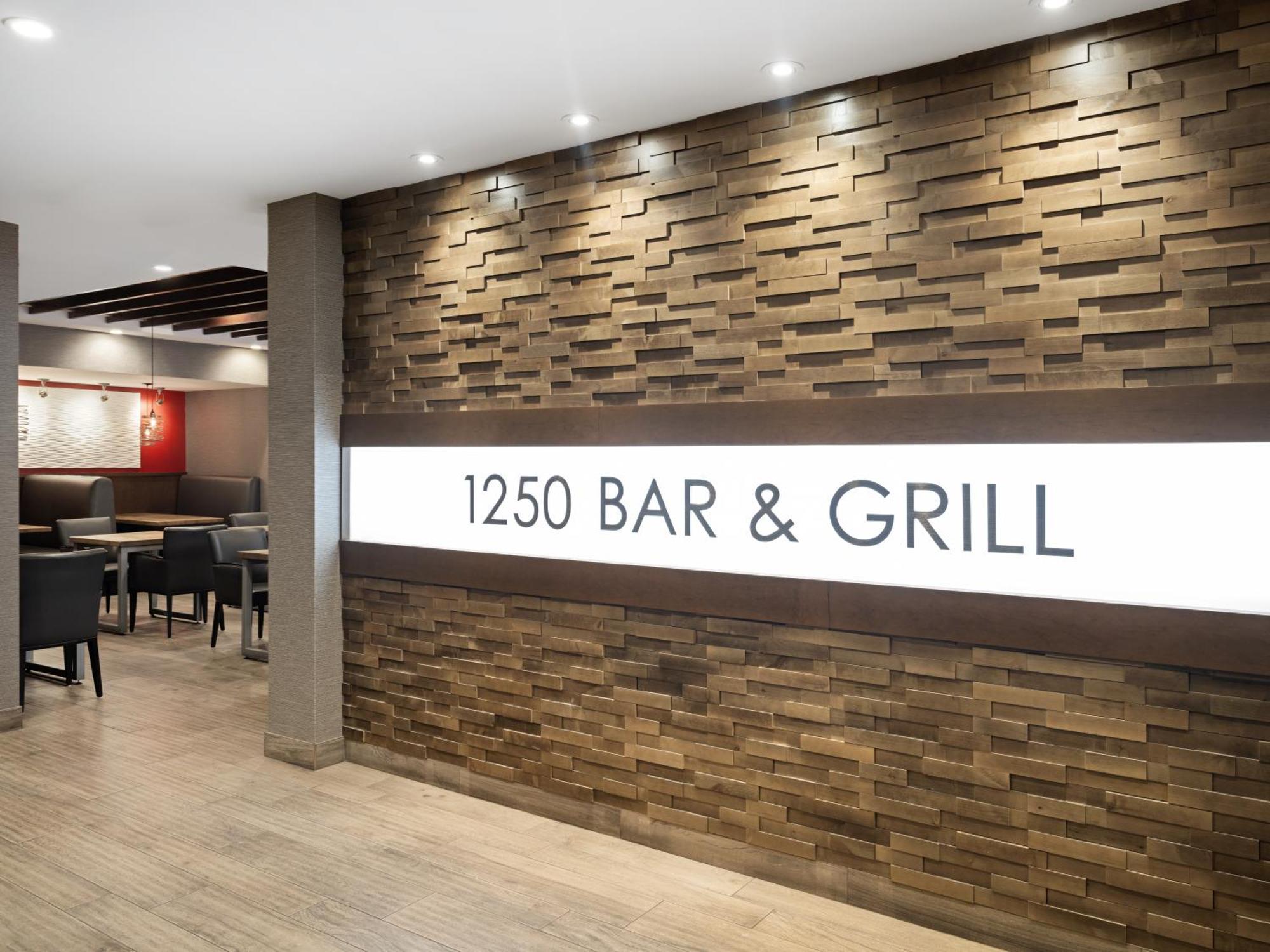 Holiday Inn Calgary Airport By Ihg Экстерьер фото