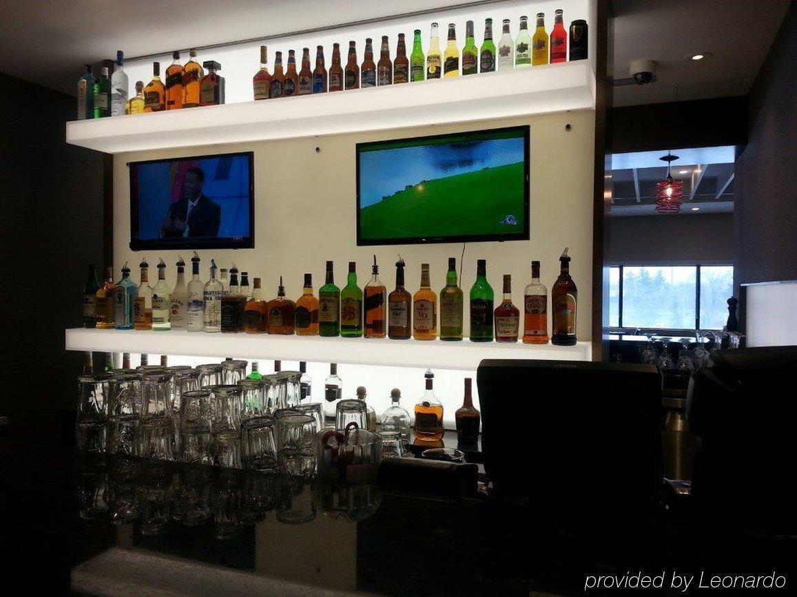 Holiday Inn Calgary Airport By Ihg Экстерьер фото